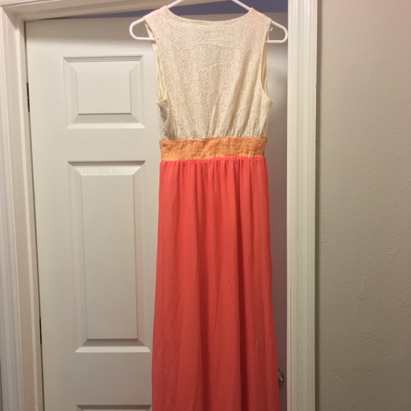 Maxi cream and coral boho semi-formal Flying Tomato floor length chiffon dress - Picture 4 of 4